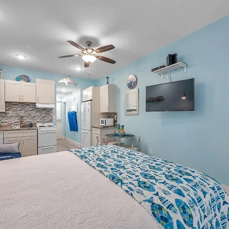 Picturesque Waterfront Studio