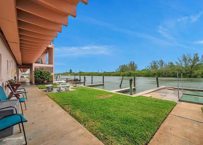 Picturesque Waterfront * Clearwater Beach