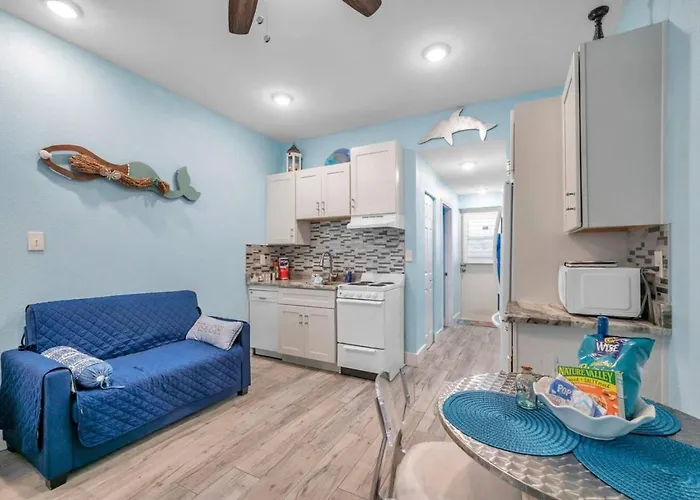 Picturesque Waterfront Apartamento